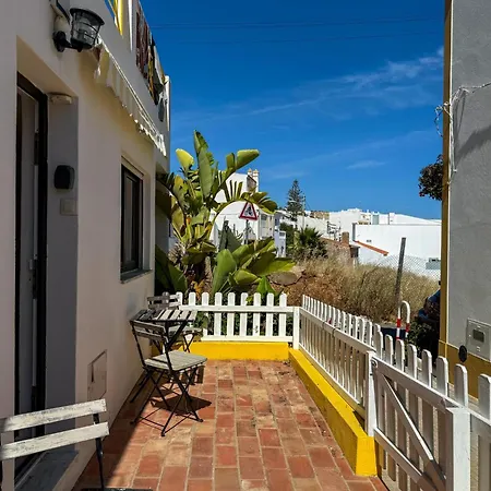 Retreat Steps From The Ocean #1953 * Senhora da Luz